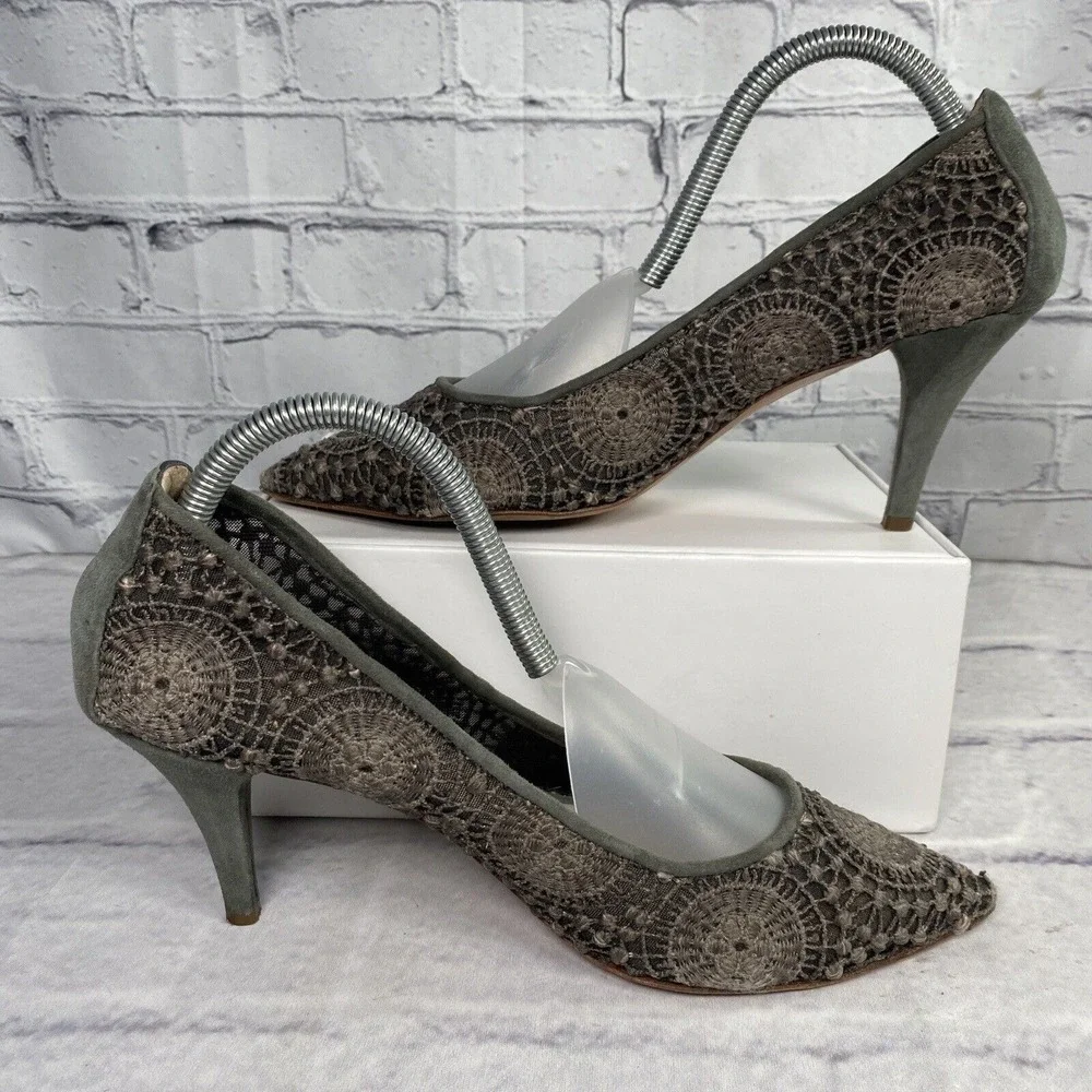 Latitude Femme Italy Pumps Women Size 40 US 9 Gray Suede Crochet Mesh 3